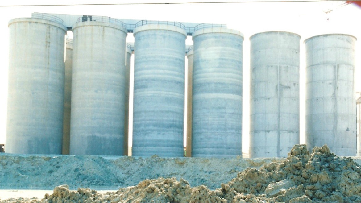 2,000 m³ PERLITE SILO - GRINDING AND CRUSHING UNITS